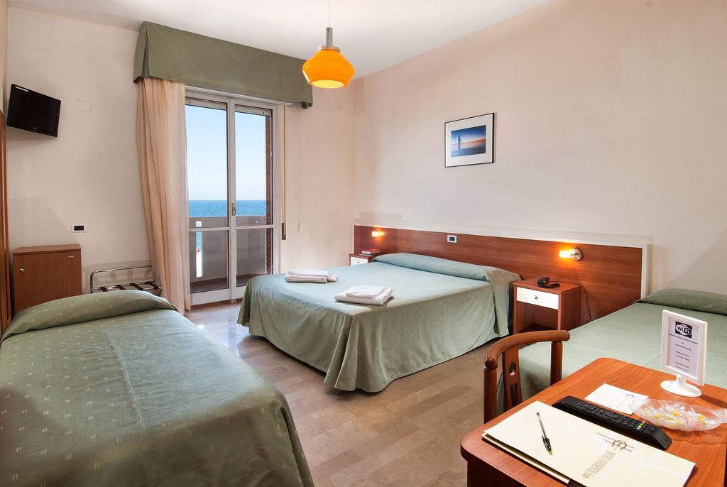 Hotel Continental Fano Quarto foto